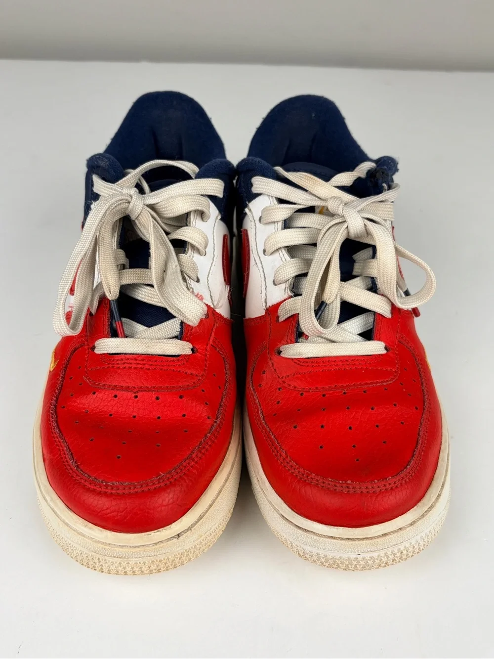Nike Air Force 1 Low LV8 USA Red White Blue Gold Swoosh Shoes Men’s 7Y